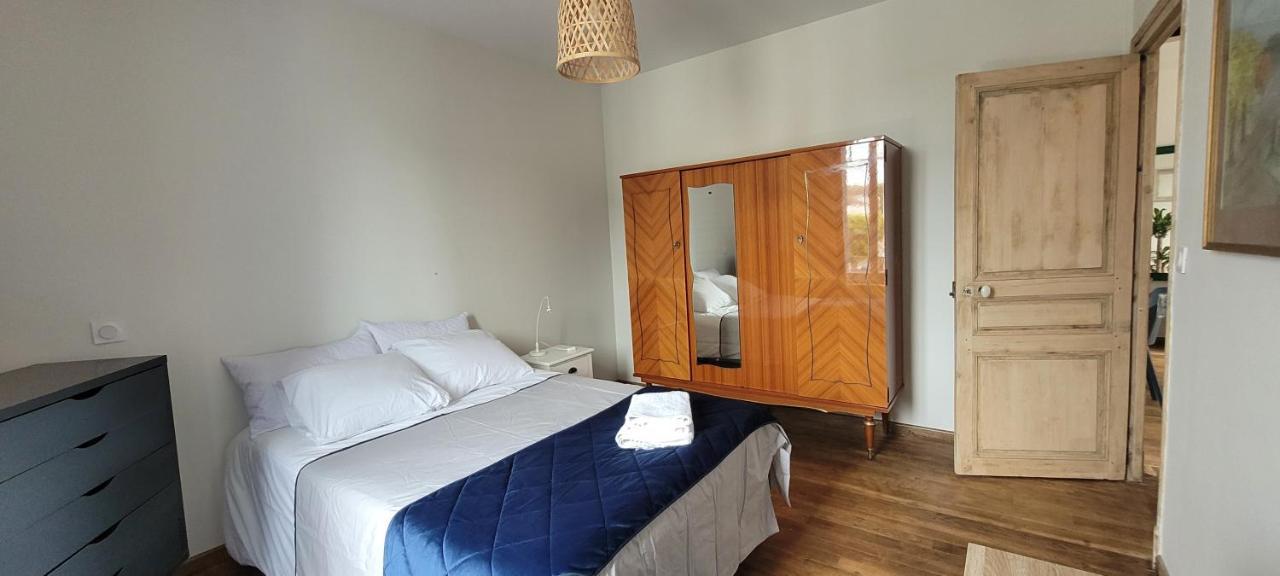 Appartements Cdg Joigny Phòng bức ảnh