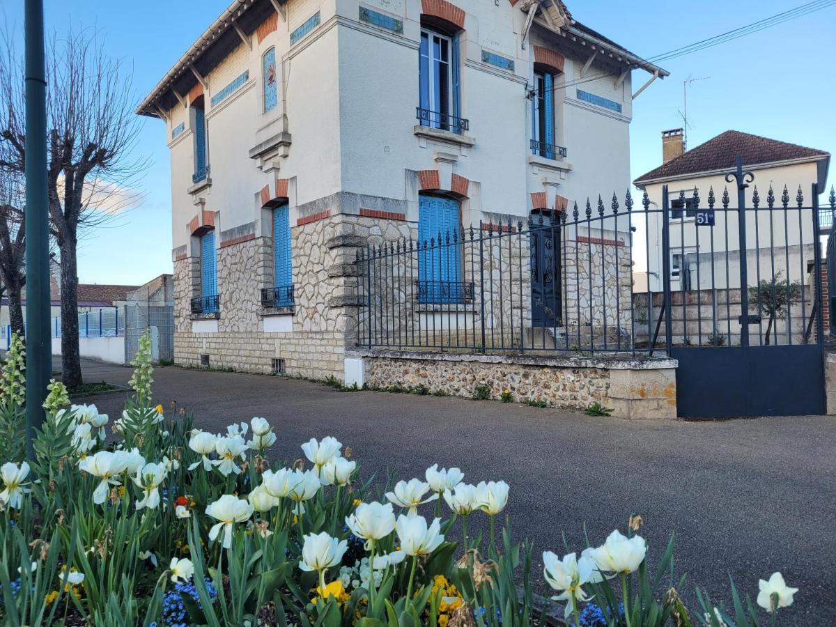 Appartements Cdg Joigny Ngoại thất bức ảnh