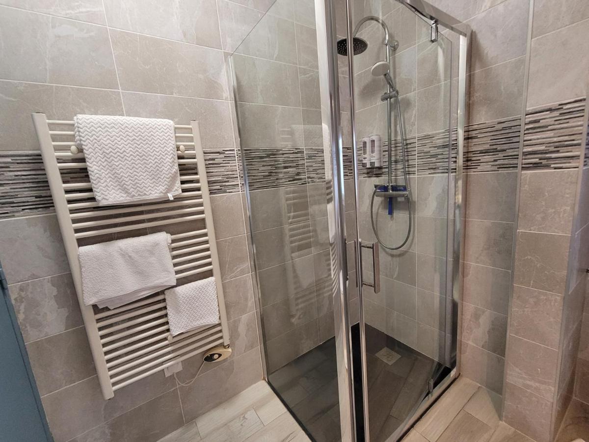 Appartements Cdg Joigny Phòng bức ảnh