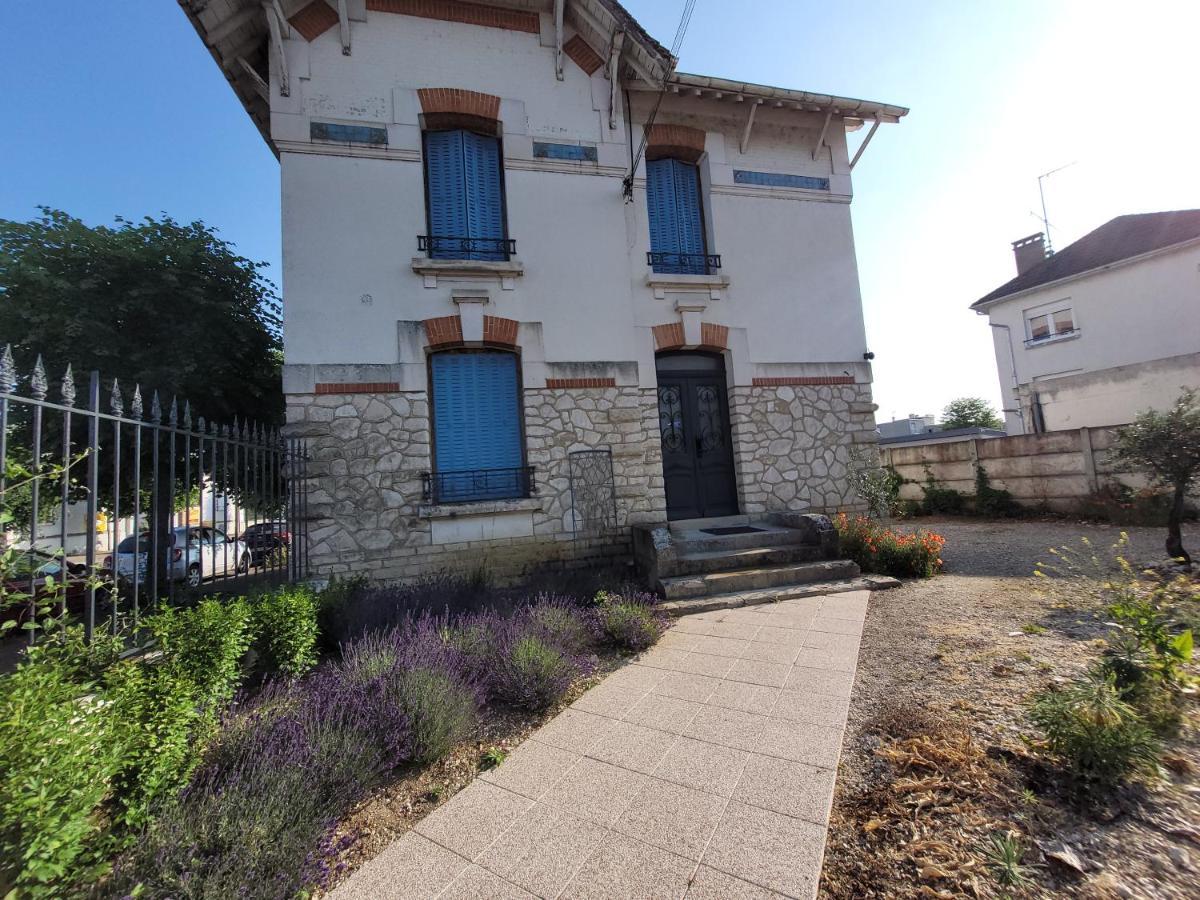 Appartements Cdg Joigny Ngoại thất bức ảnh