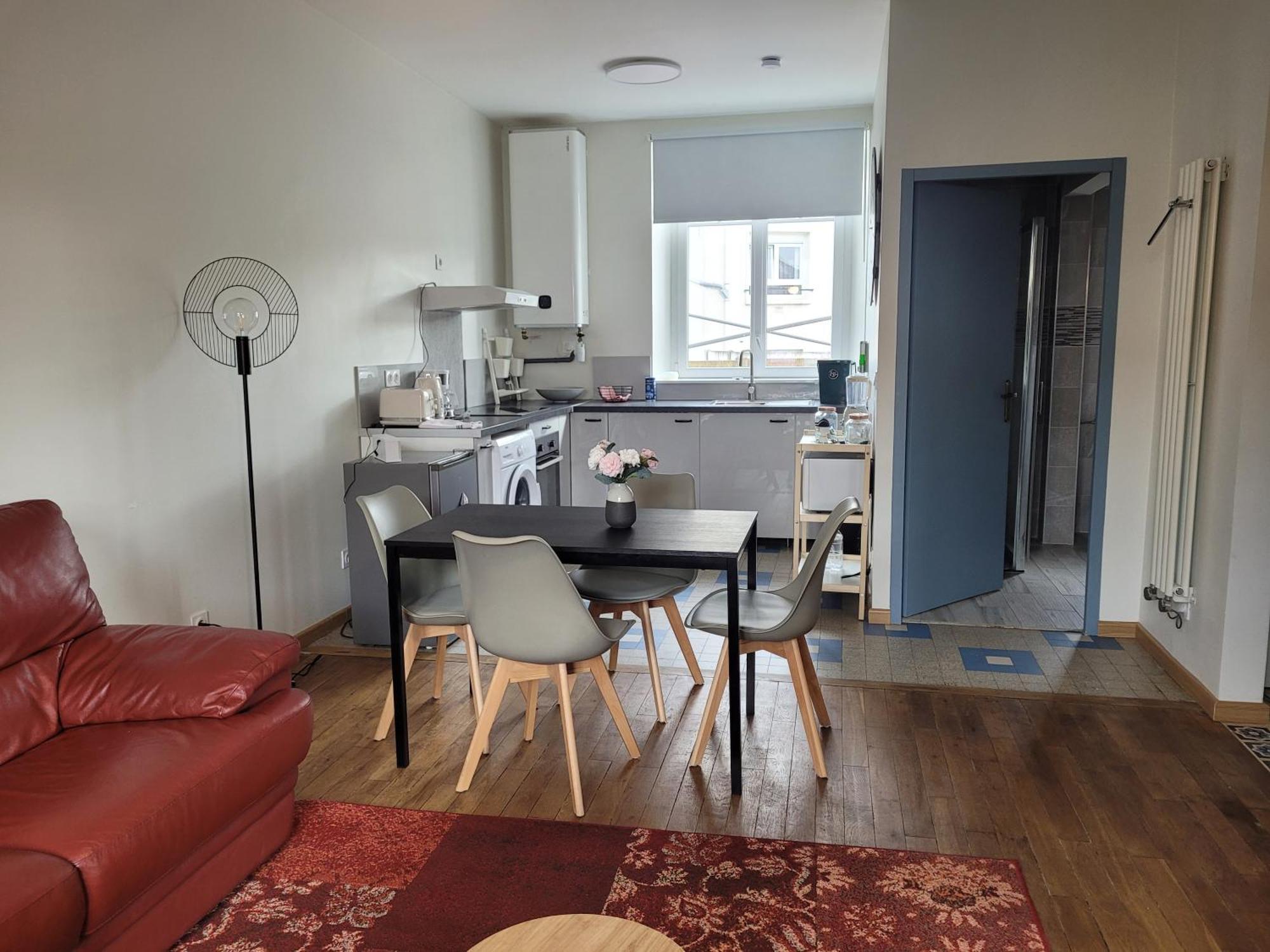 Appartements Cdg Joigny Phòng bức ảnh