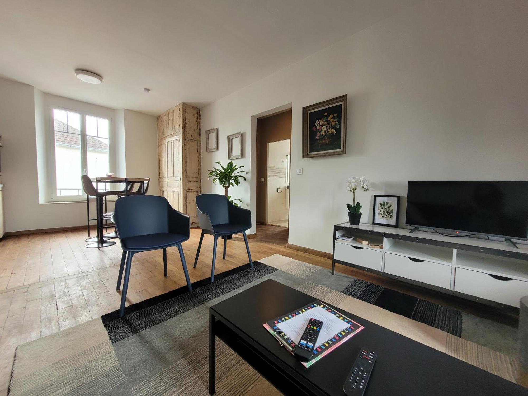 Appartements Cdg Joigny Phòng bức ảnh